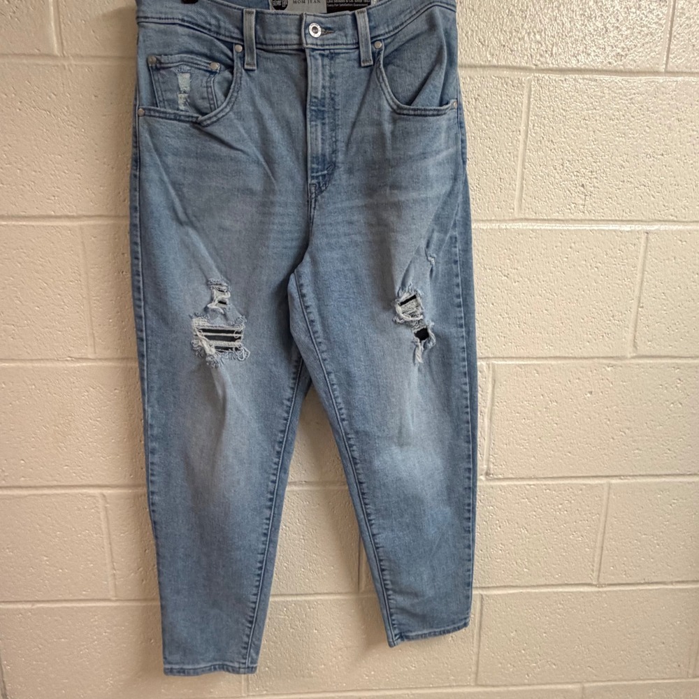 Levi's SilverTab Womens Mom Jean Denim Pants 31 Light Wash Distressed 90s Retro